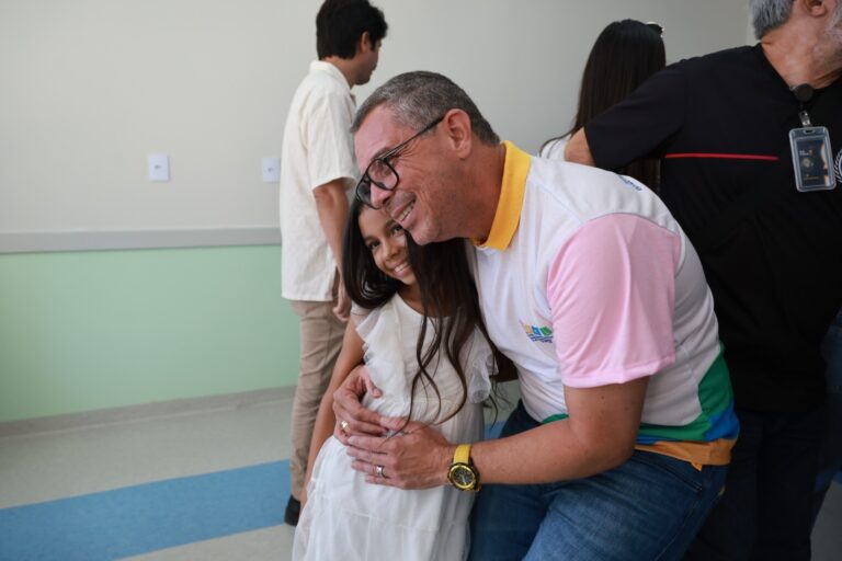 Fábio Mitidieri em creche do Ameei